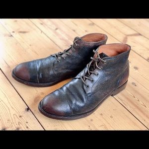 Frye Will Chukka beautiful Italian Leather